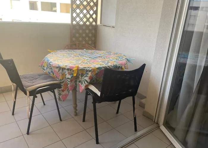 Chez Catherine Tres Beau Logement Tout Equipe Et Proche Des Transports