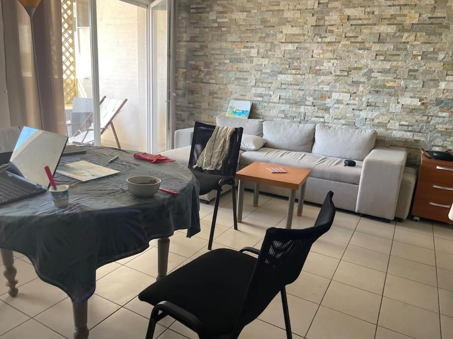Chez Catherine Tres Beau Equipe Et Proche Des Transports Apartment