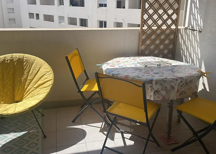 Chez Catherine Tres Beau Logement Tout Equipe Et Proche Des Transports