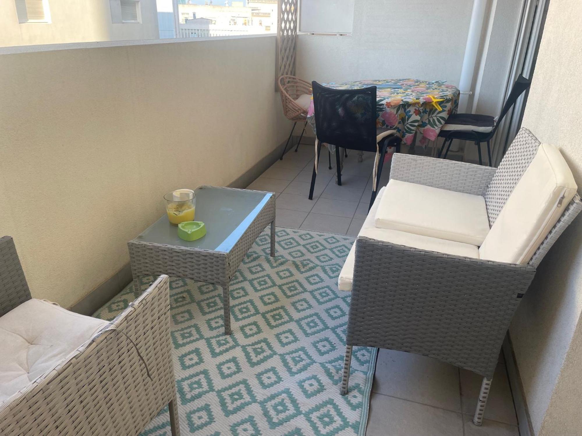 Chez Catherine Tres Beau Equipe Et Proche Des Transports Appartement *